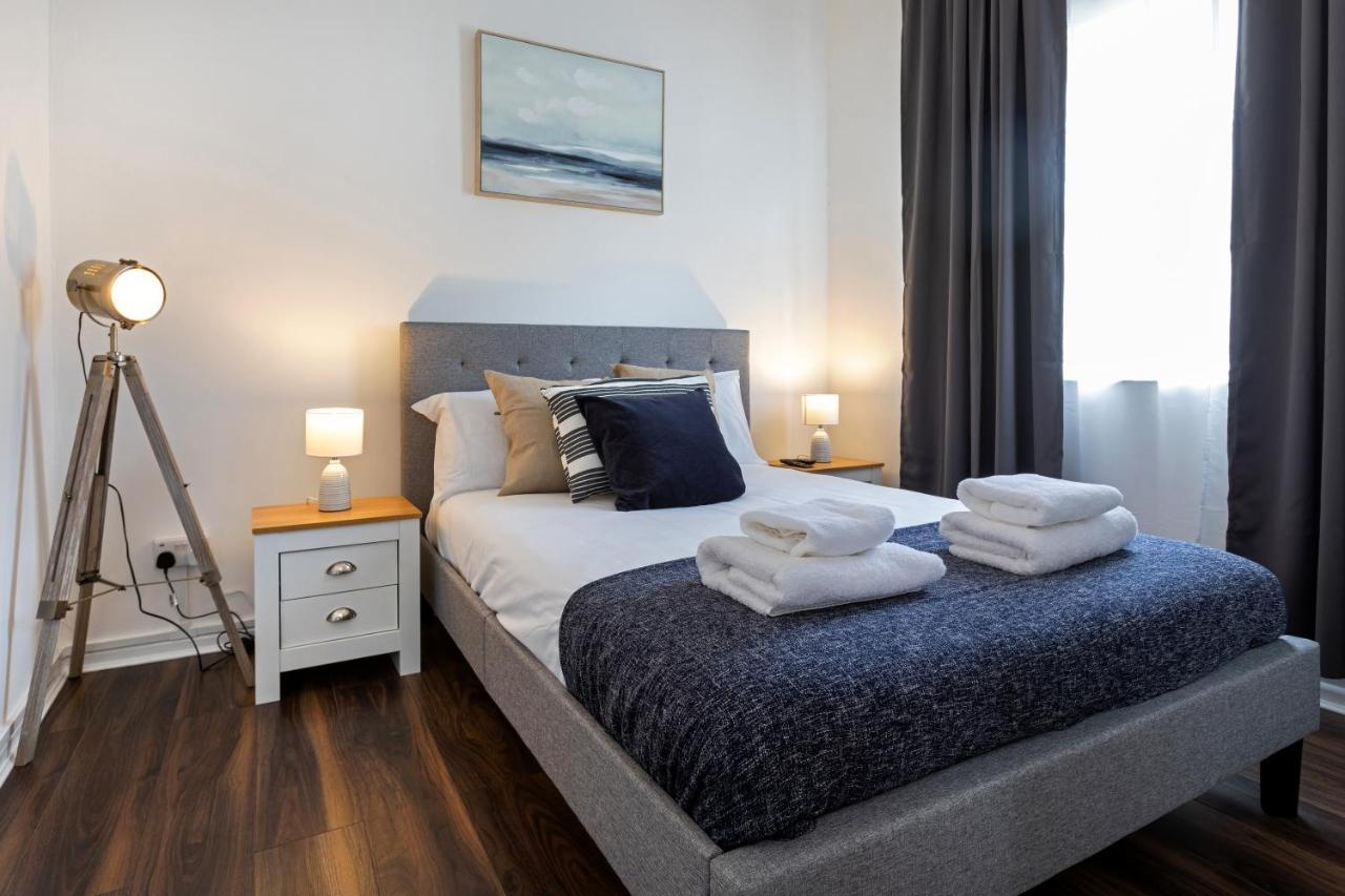 Modern 1-Bedroom Apartment, Beach 5-Min Walk, Free Parking Уэймут Экстерьер фото